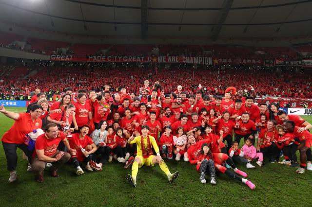 开云官网-实力退步且不断犯错 海港最终夺冠需谢天谢地谢人