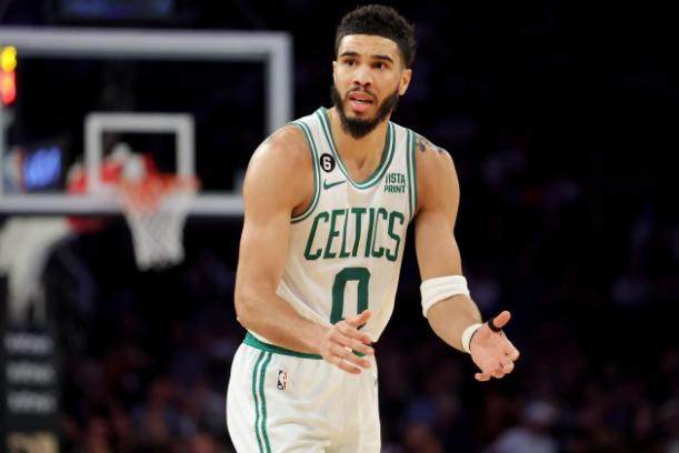 开云体育-东决预演绿军41分屠雄鹿 双探花对季后赛充满信心