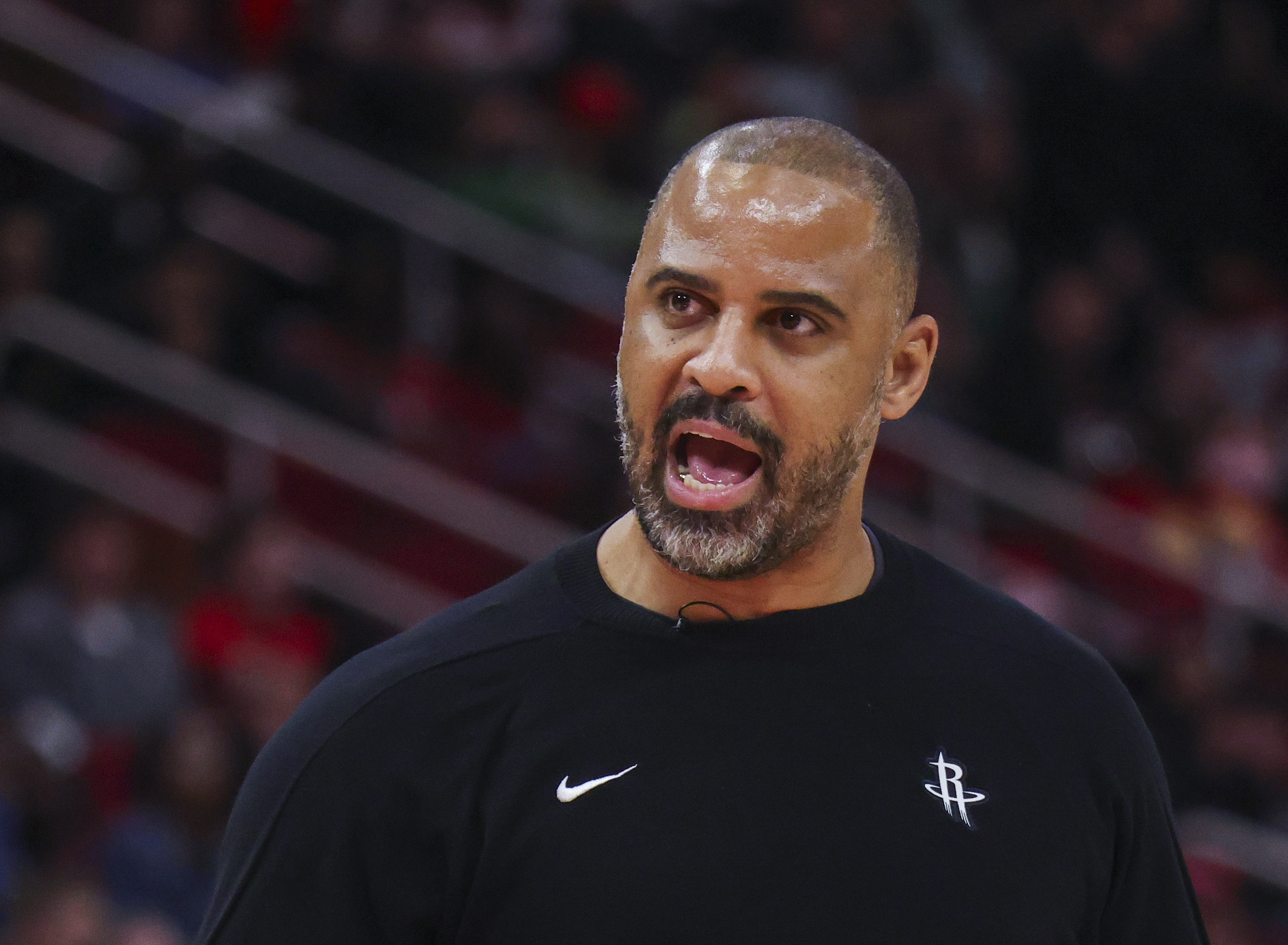 开云官网-乌度卡：防守文班就是多人围堵主动贴防 我们成功打乱了他的节奏