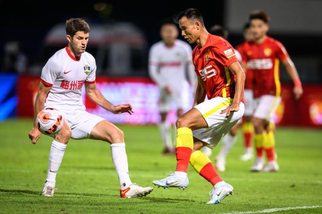 张成林首秀难止广州队7轮不胜 间歇期考验郑智