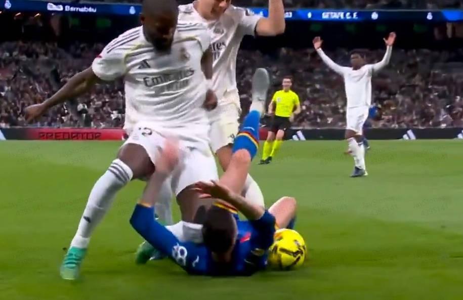 开云APP-世体列吕迪格“罪行”：踢佩德里后脑勺、脚踩斯凯利等