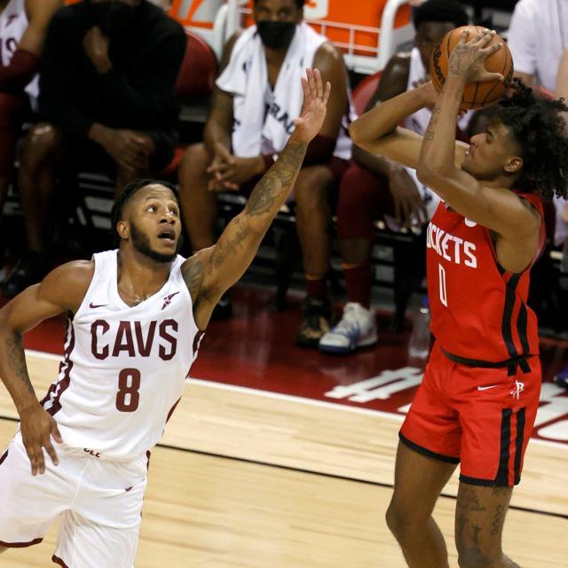 开云体育-2021届新秀大亮相，榜眼表现出色、状元难让人满意