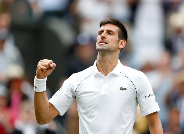 开云体育-温网八强战德约费德勒占优 另两场比赛颇具悬念