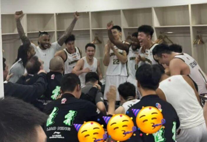 KAIYUN-辽宁大胜广东 乌戈比杨鸣强 杜锋被批战术单一；张宁复出状态出色