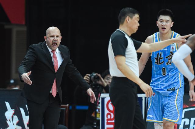 雅尼斯归来重塑首钢 季后赛他们或成最大搅局者