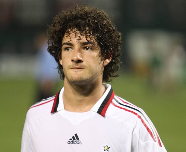 米兰老照片回顾帕托职业生涯|AC米兰|吉列尔梅-帕托|阿迪达斯|ac米兰_新浪体育_新浪新闻